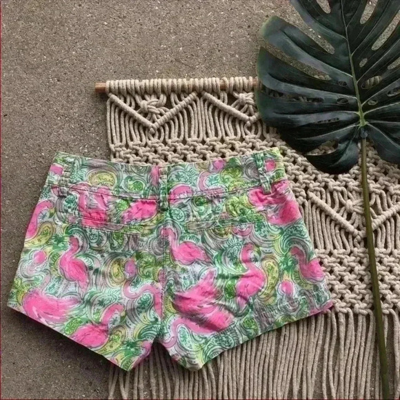 Lilly Pulitzer Shorts Size 000 - Flamingo Print - Picture 4 of 5